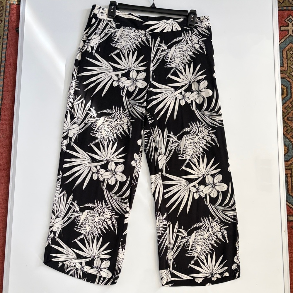 Talbots Tropical Leaf Patterned Flowy Cropped Pan… - image 1